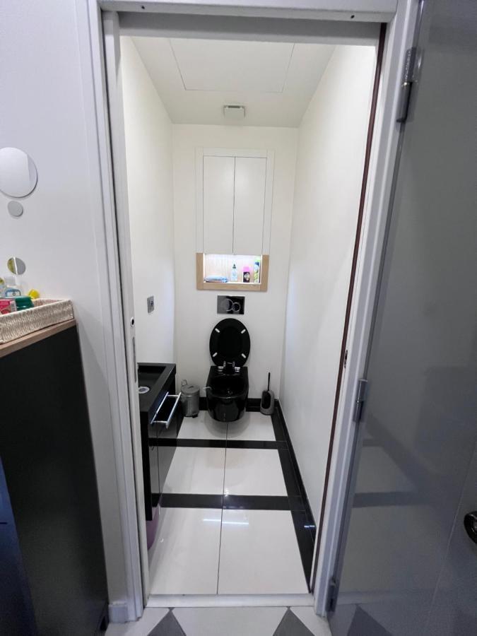 Omarais Guest House Paris Exterior photo